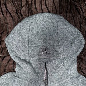 •NEVER WORN• ARTIZA LULU LEMON GREY ZIP SWEATER